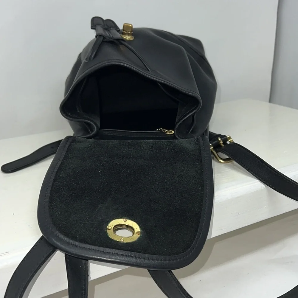 Coach Vintage Legacy 9960 Black Leather Brass Hardware Top Handle Flap Backpack